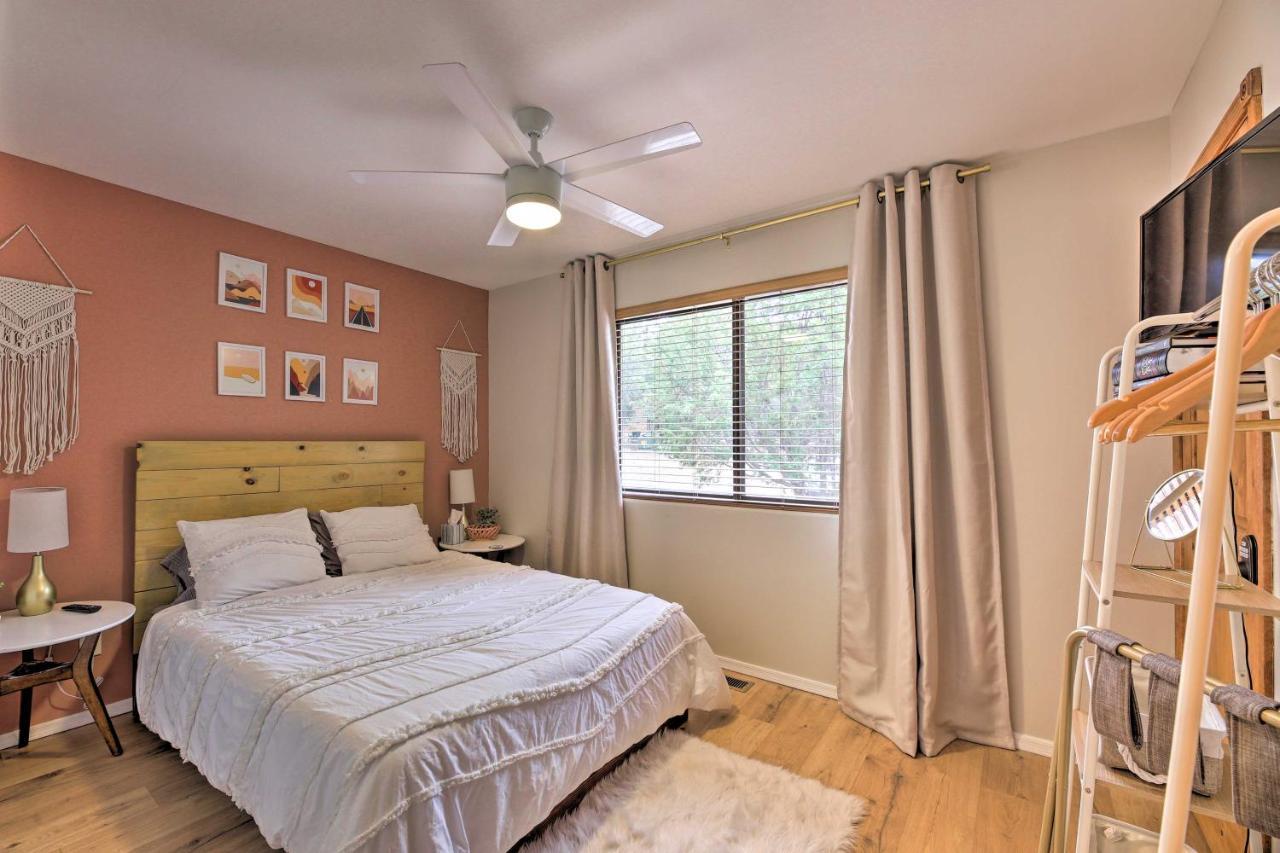 Pet-Friendly Show Low Cabin With Trail Access! Екстериор снимка