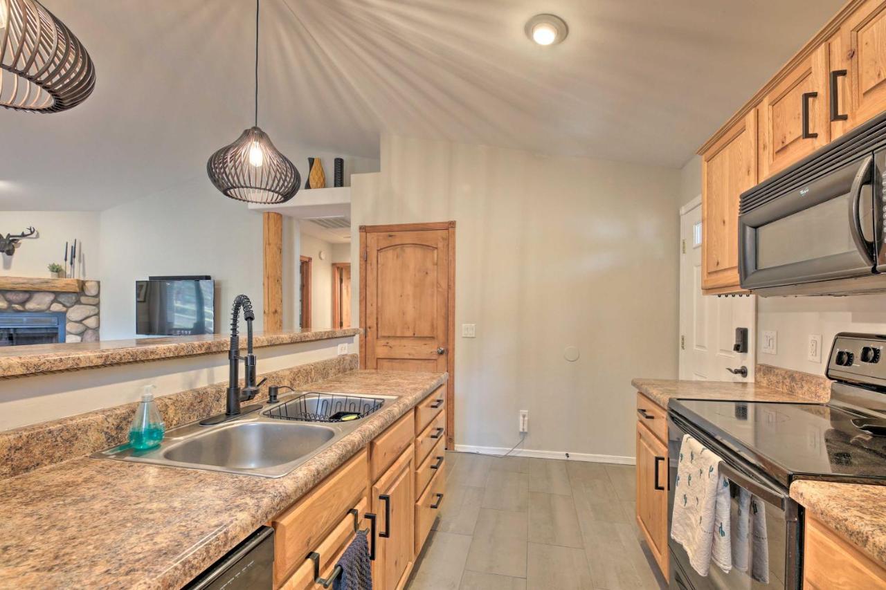 Pet-Friendly Show Low Cabin With Trail Access! Екстериор снимка